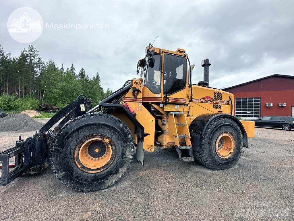 Ljungby L 20 Gumikerekes homlokrakodók