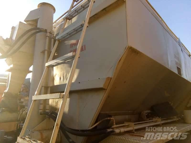 Mack R 600 Billenő teherautók