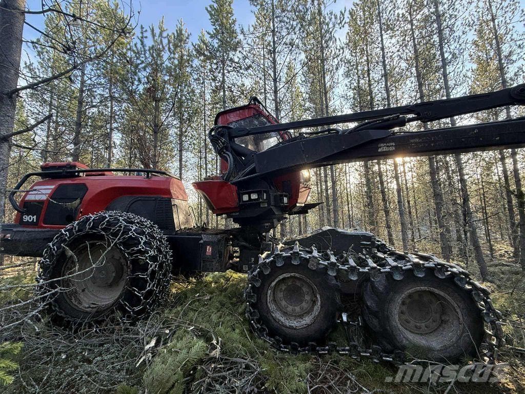 Komatsu 901 Betakarítók