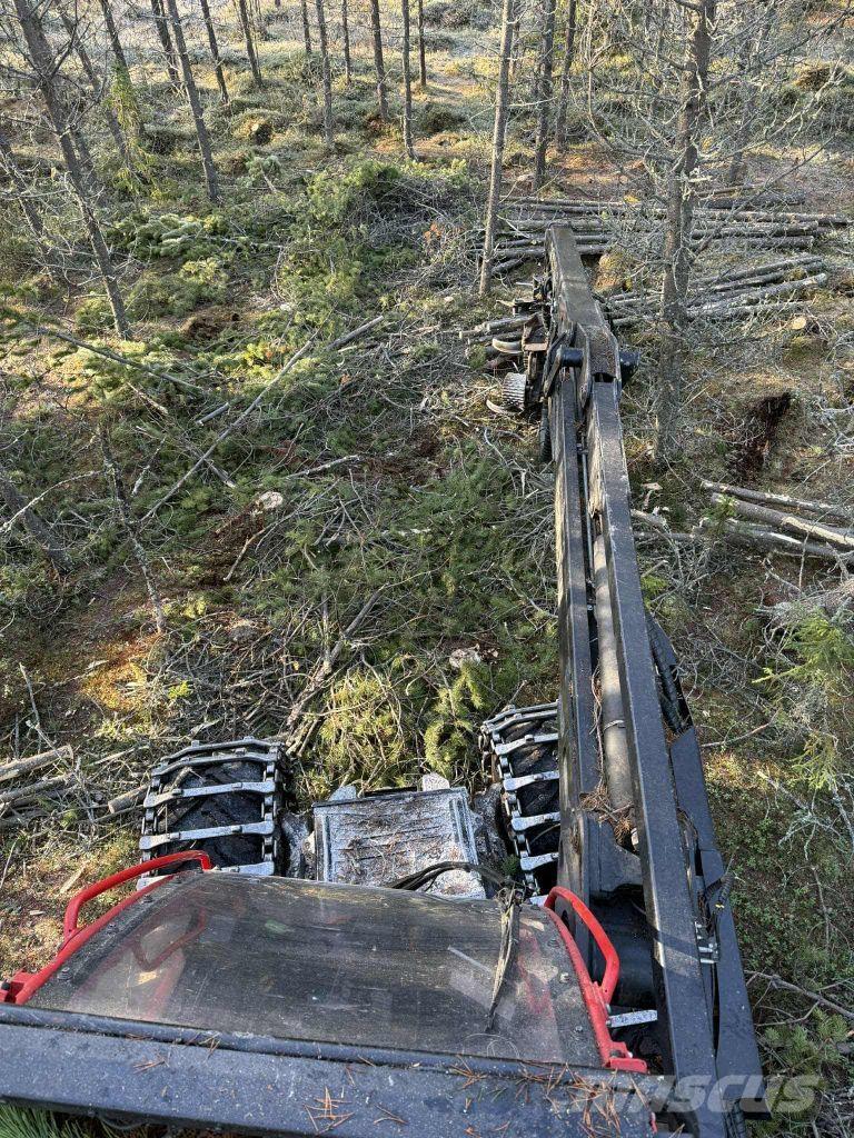 Komatsu 901 Betakarítók