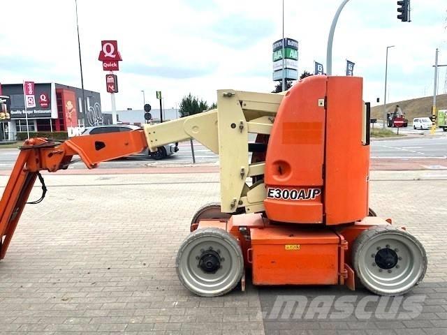 JLG E 300 AJP Karos emelők