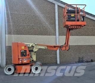 JLG E 300 AJP Karos emelők