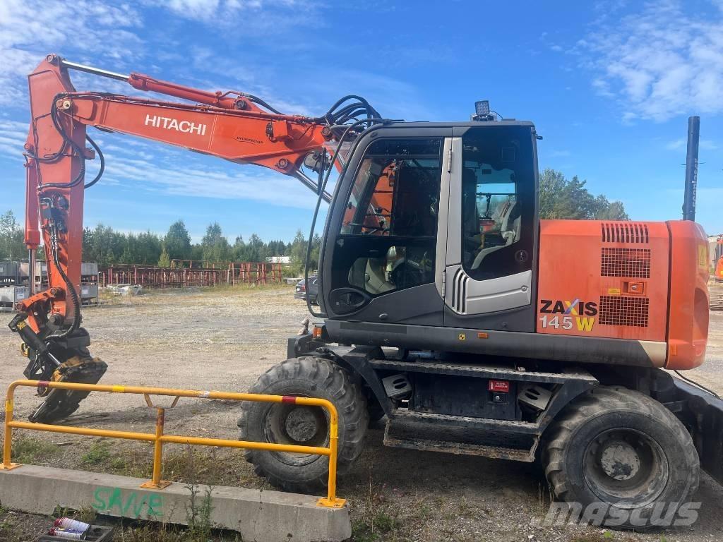 Hitachi ZX 145 W-3 Gumikerekes kotrók