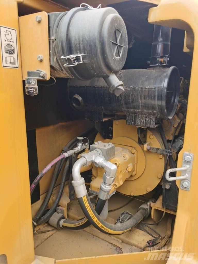 CAT 307 E Lánctalpas kotrók