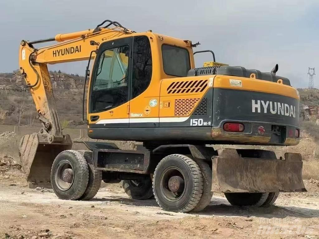 Hyundai 15 BT-9 Gumikerekes kotrók