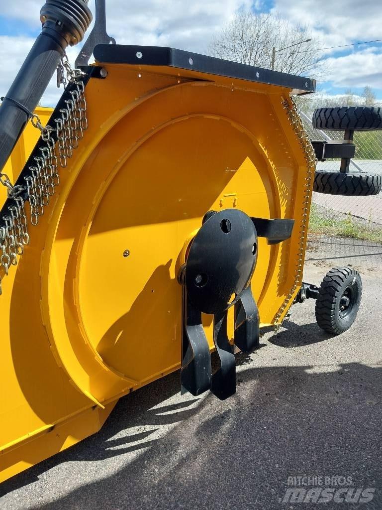 McConnel SR460 Szárzúzók és fűkaszák