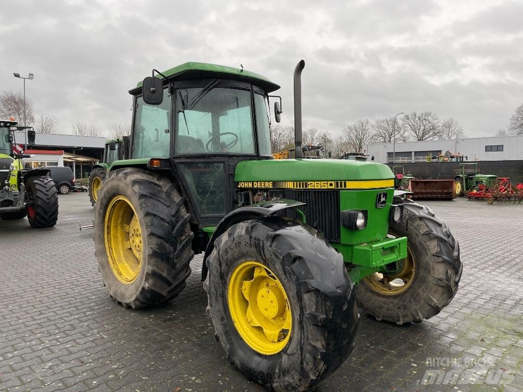 John Deere 2650 Traktorok
