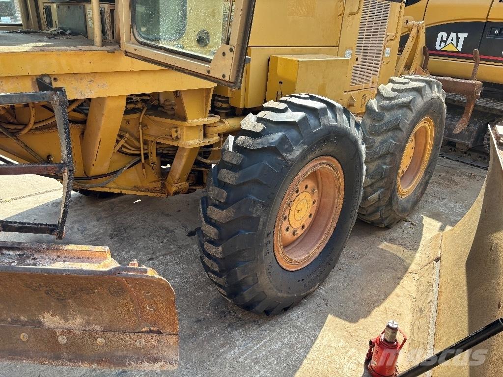 CAT 12 H Gréderek