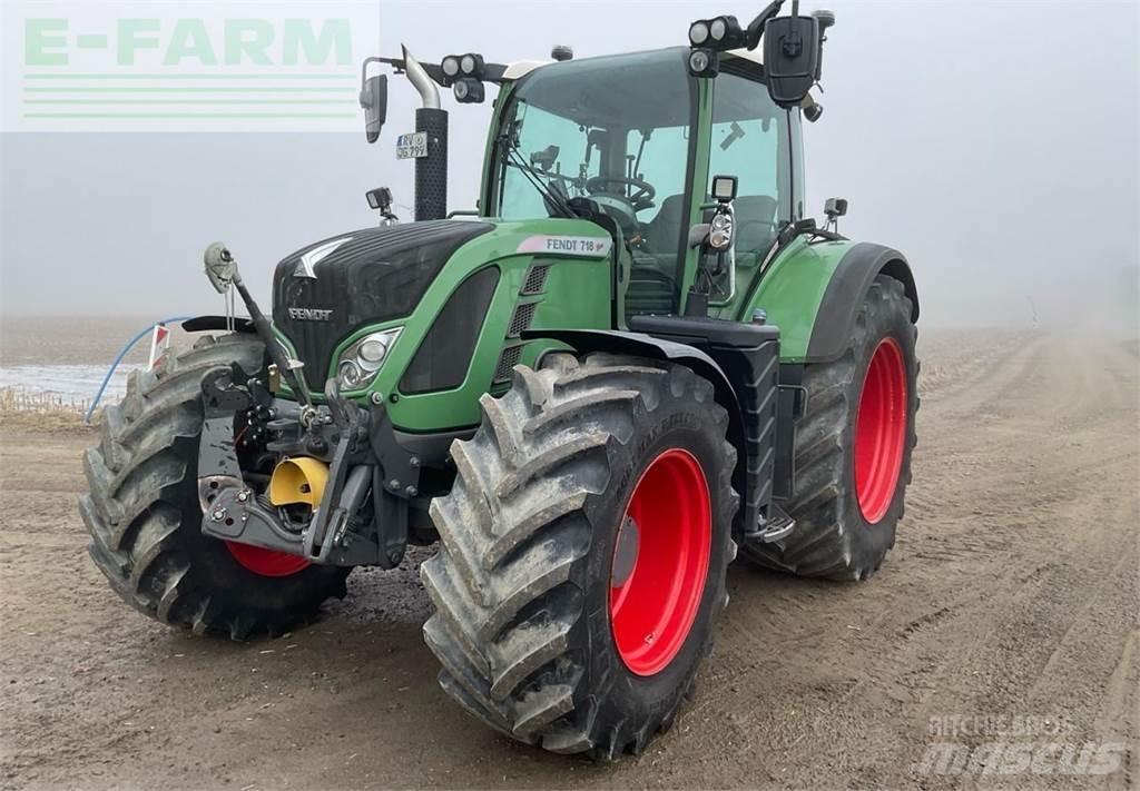 Fendt Vario 718 Traktorok