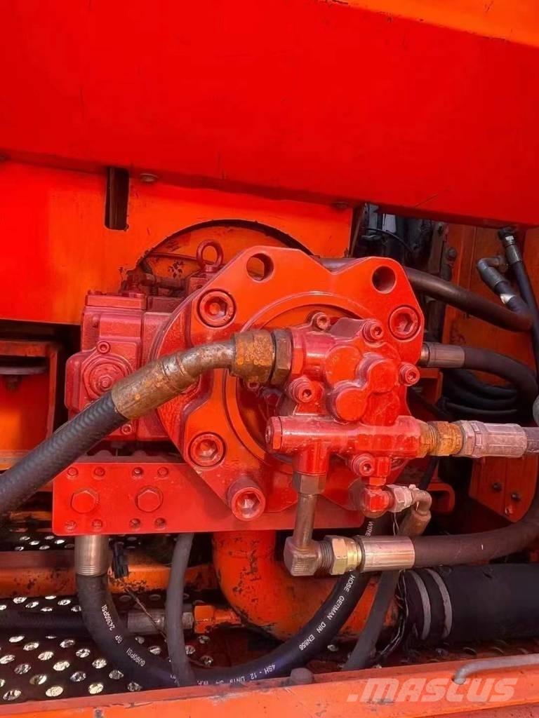 Doosan DH 300 LC-7 Lánctalpas kotrók