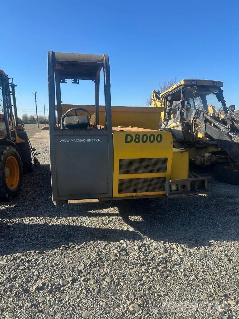  UTRANAZZ D8000 Motorok