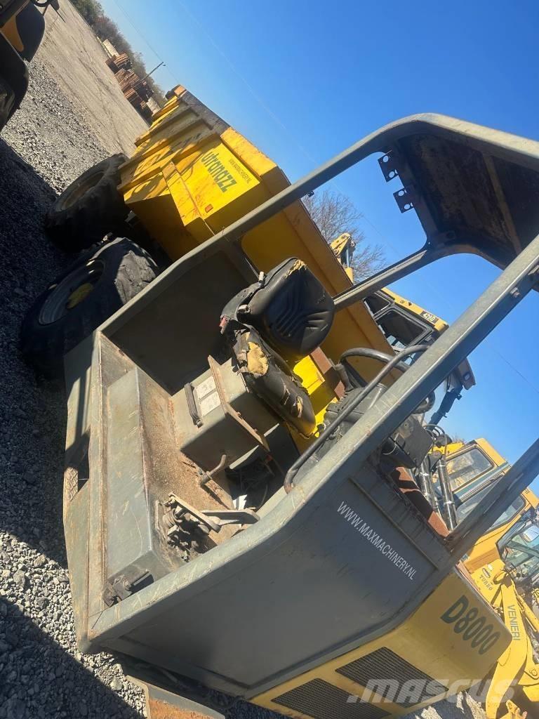  UTRANAZZ D8000 Motorok