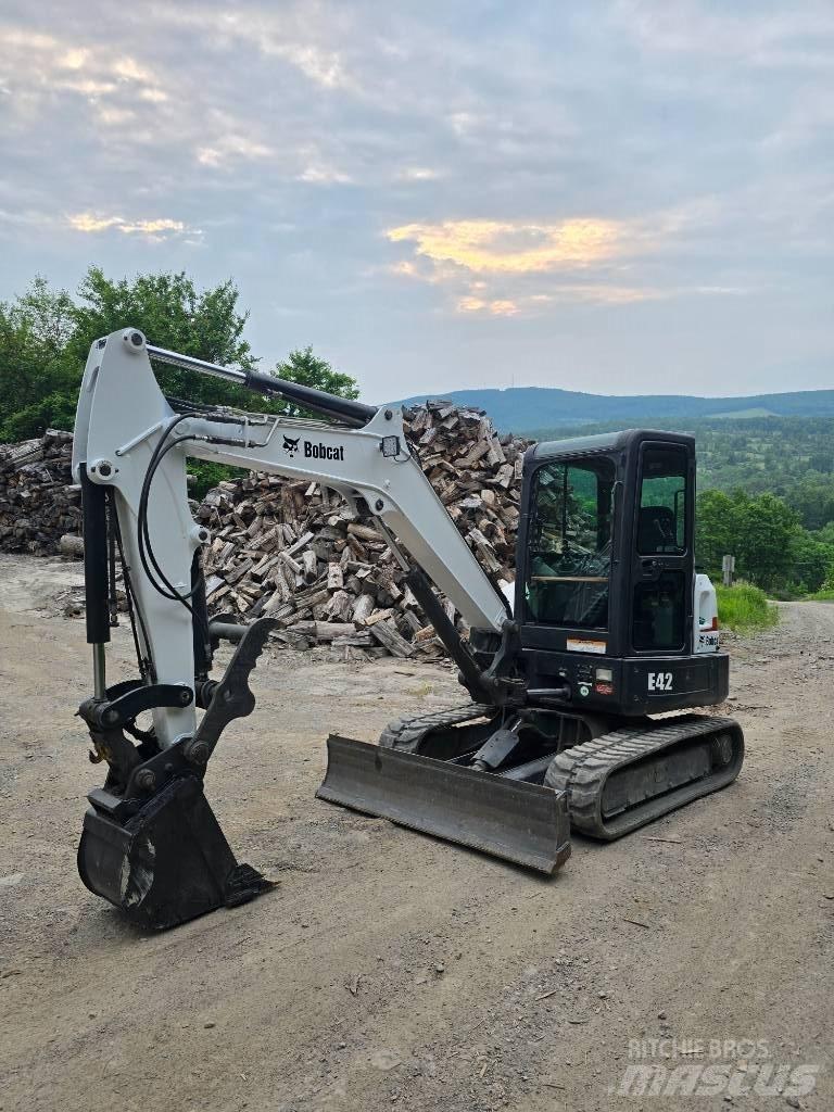 Bobcat E 42 Mini kotrók < 7t