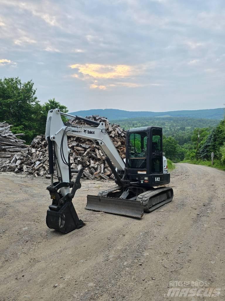 Bobcat E 42 Mini kotrók < 7t