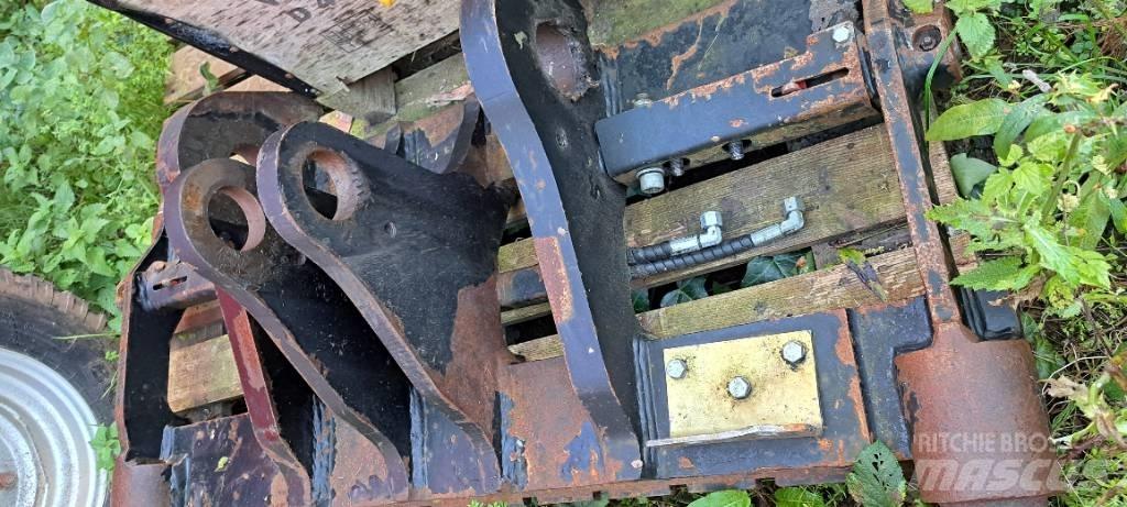JCB TM320 PIN CONE Egyéb rakodók - kotrók és tartozékok