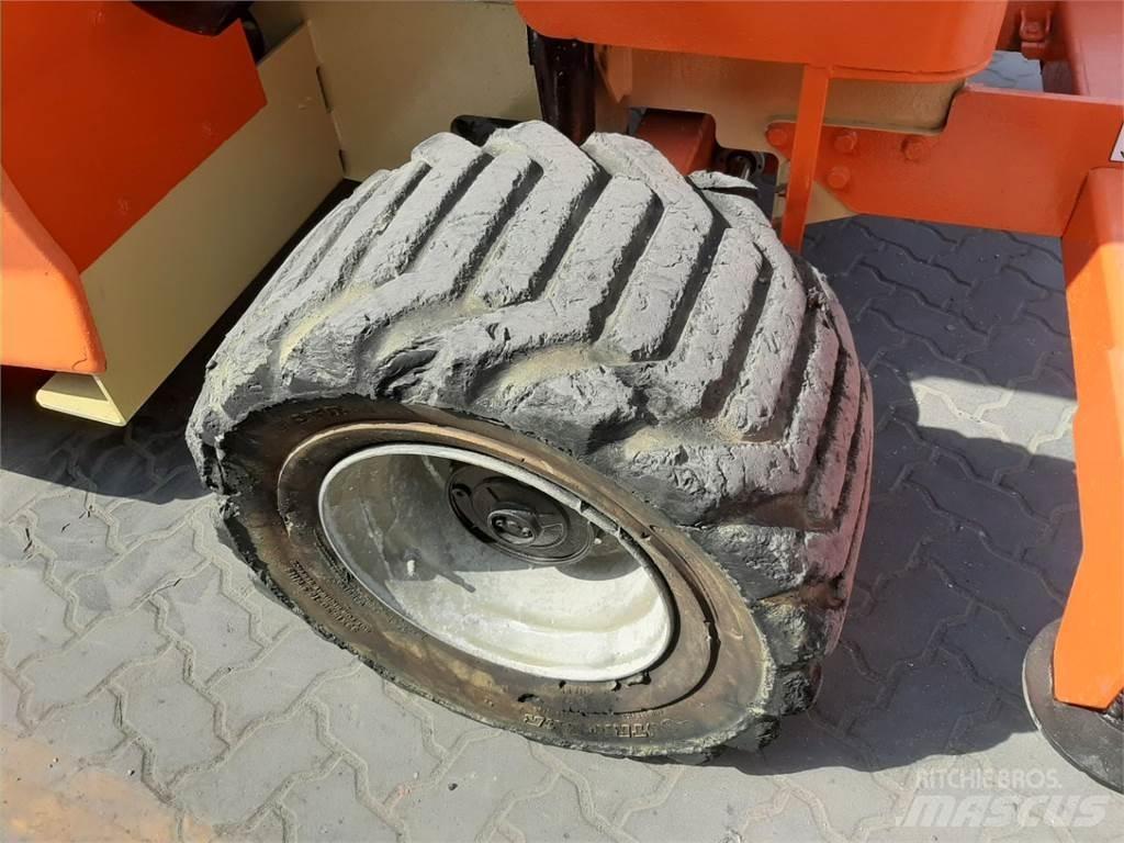 JLG 4394RT Ollós emelők