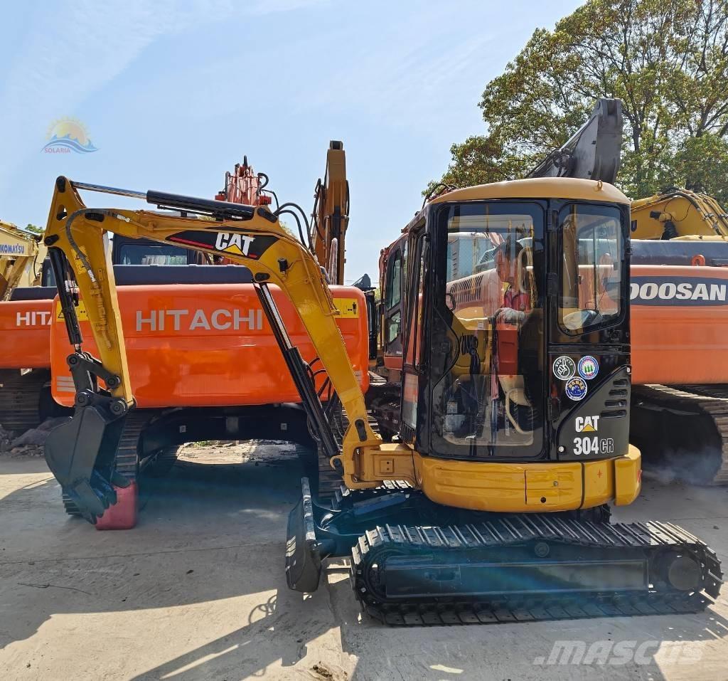 CAT 304 Mini kotrók < 7t