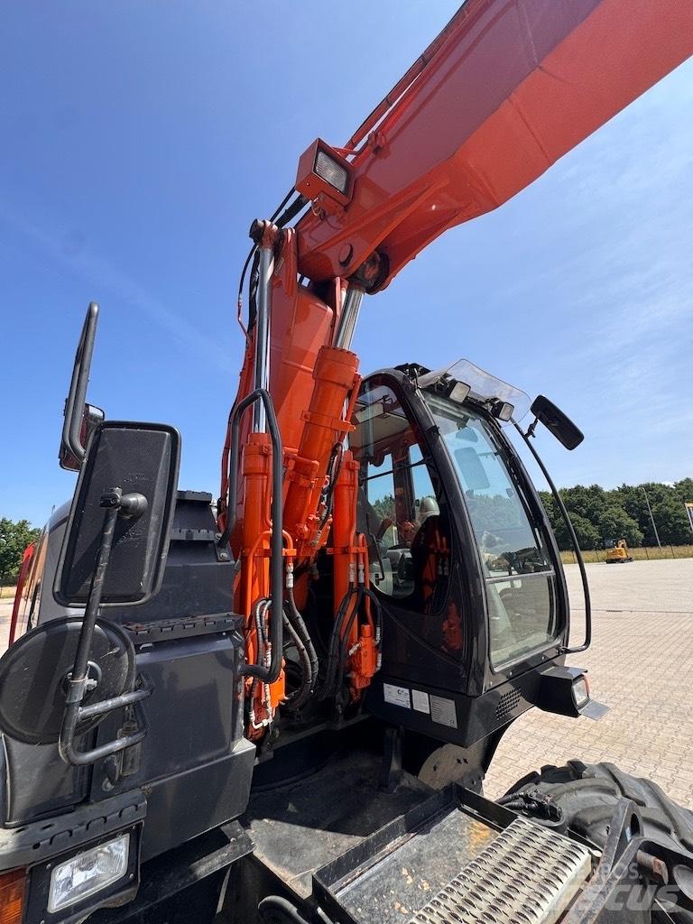 Hitachi 140W Gumikerekes kotrók