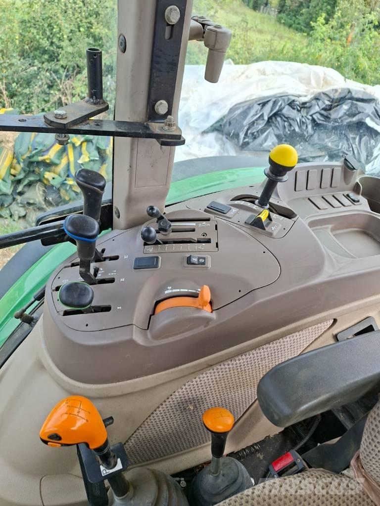 John Deere 5115M Traktorok