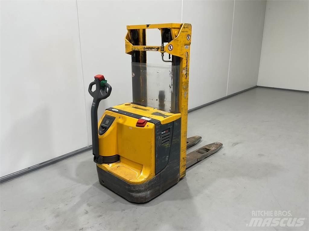 Jungheinrich EJC12 Elektromos gyalogkíséretű targoncák