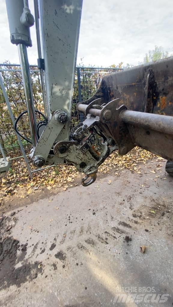 Takeuchi TB 240 Mini kotrók < 7t