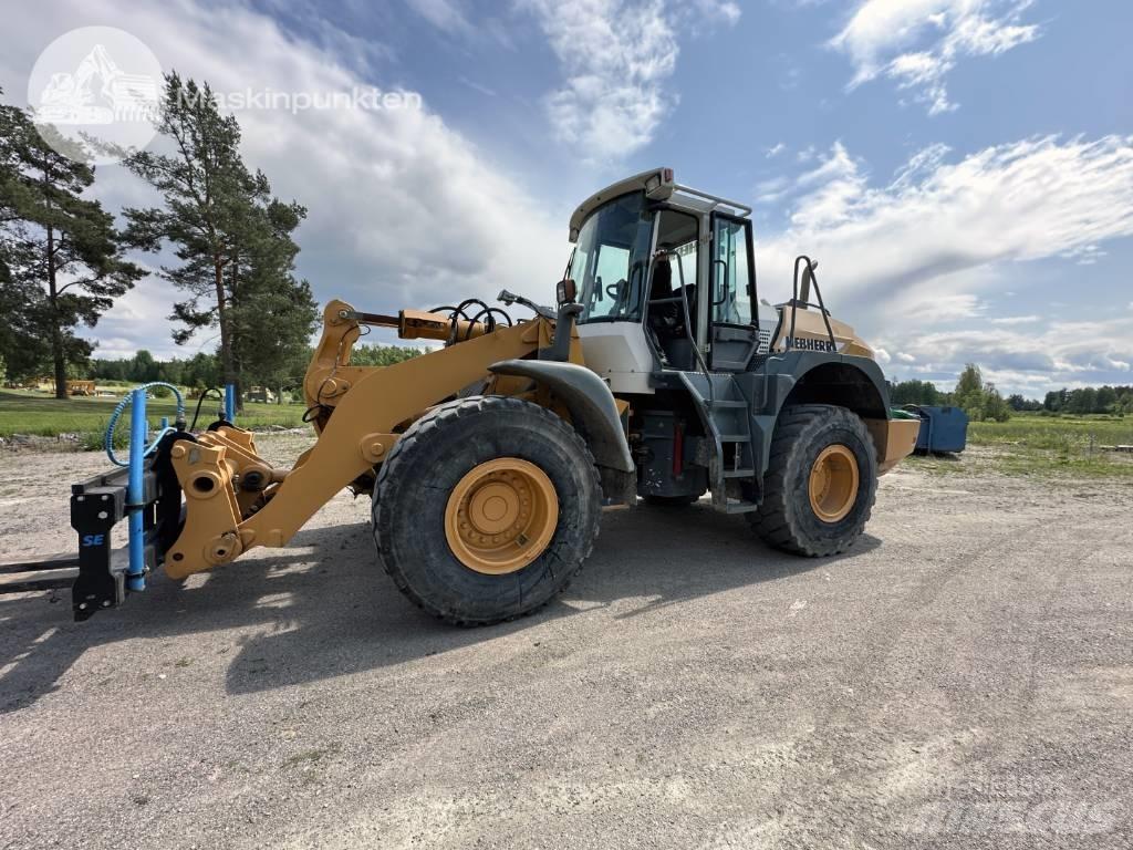 Liebherr L 544 Gumikerekes homlokrakodók