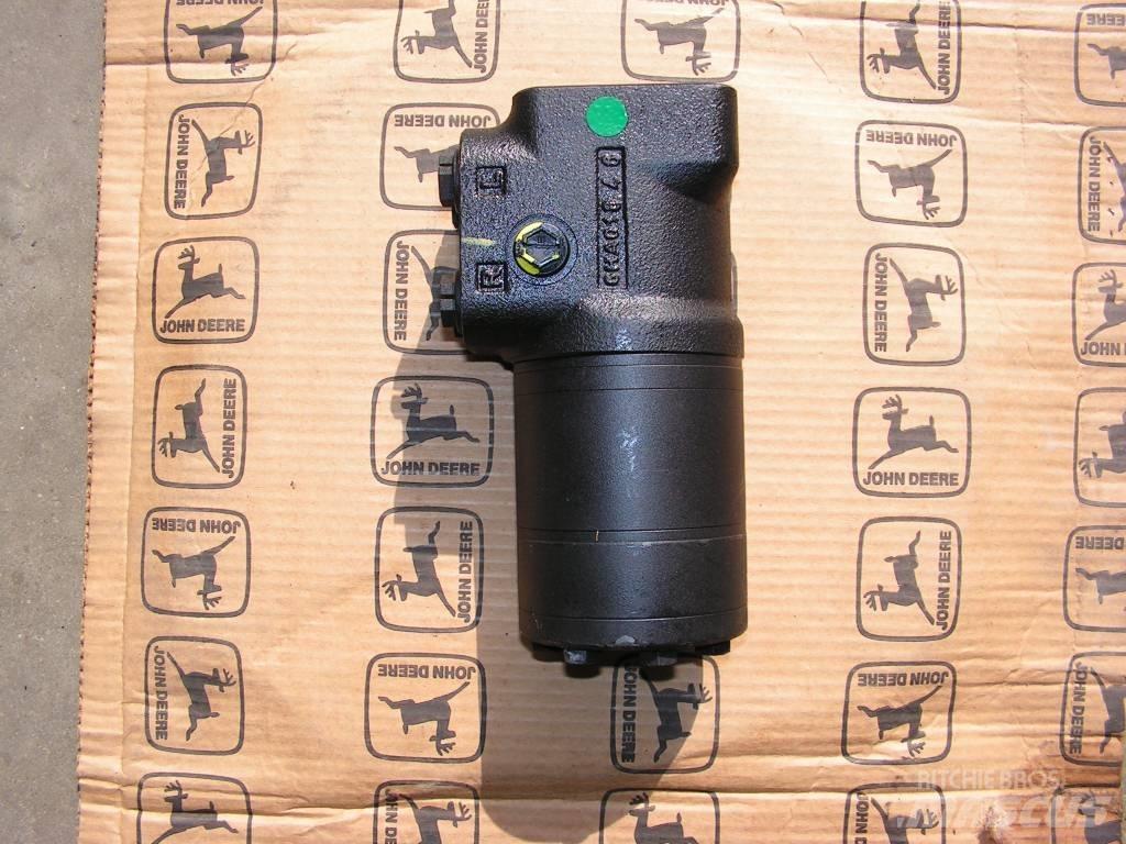 John Deere 6xxx M, R Hidraulika