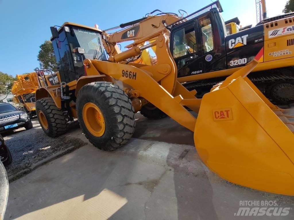 CAT 966 H Gumikerekes homlokrakodók