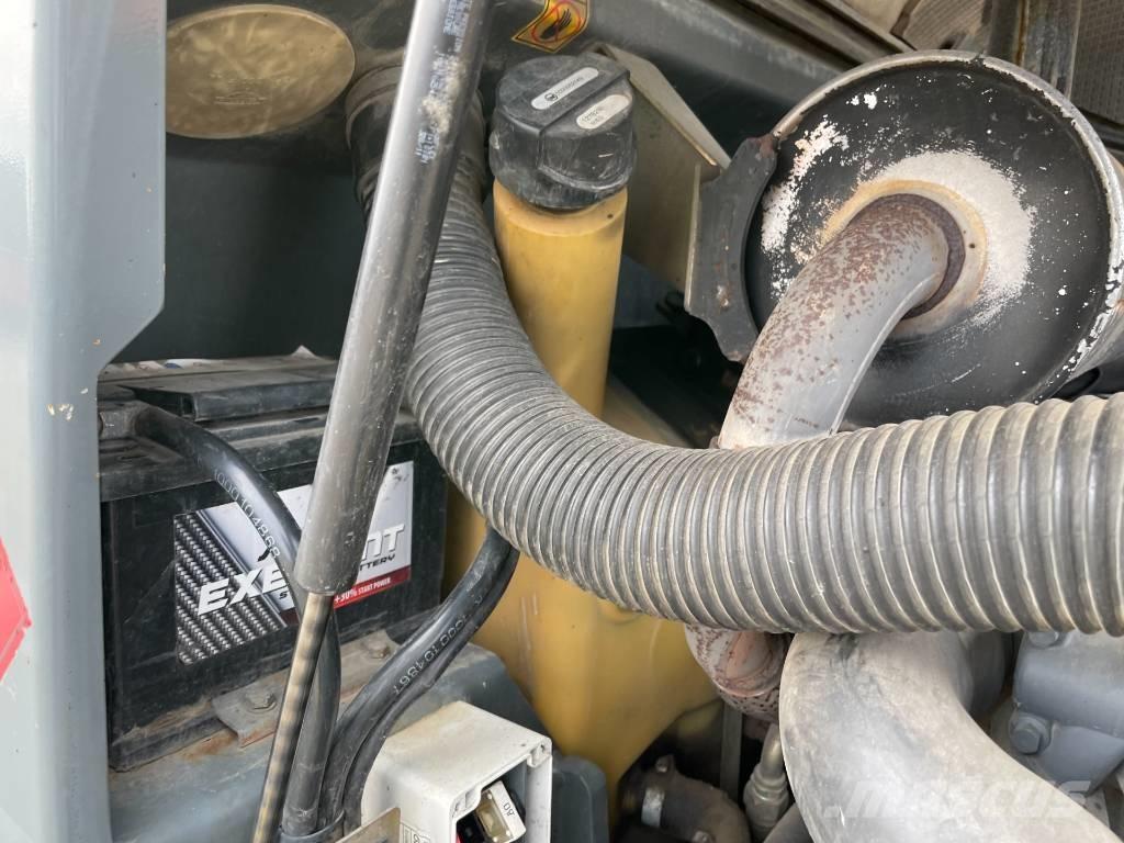 Kramer 346 Gumikerekes homlokrakodók