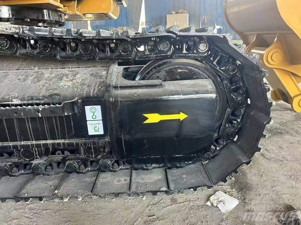 CAT 329 D L Lánctalpas kotrók