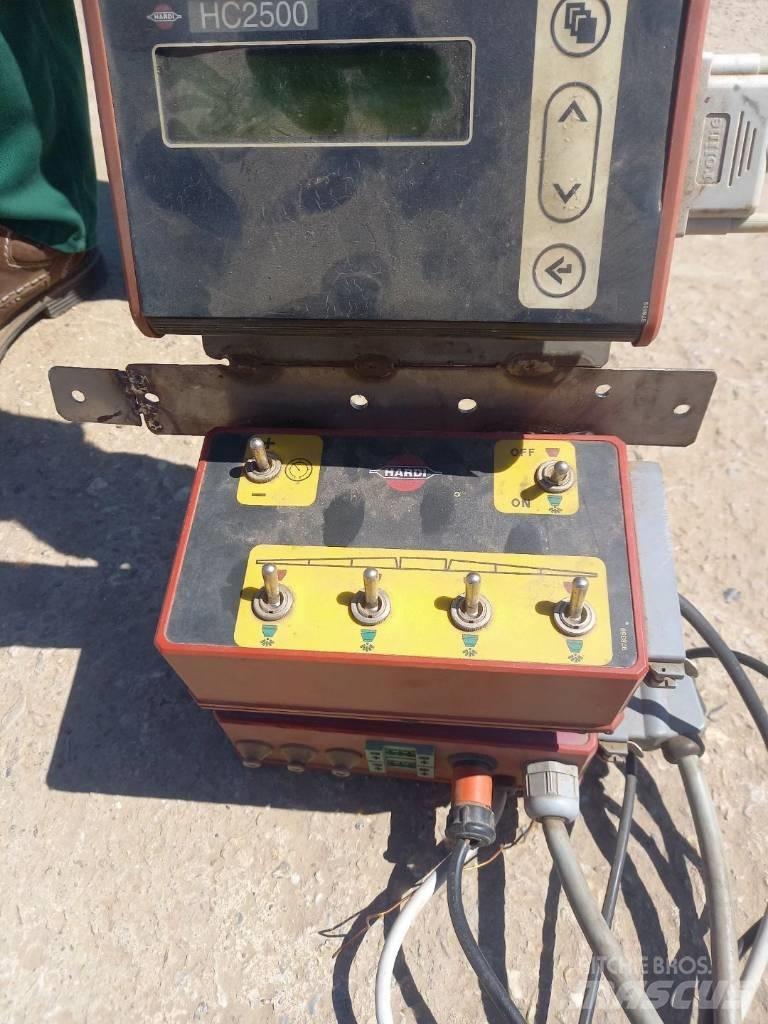 Hardi Commander 4200 Vontatott trágyaszórók