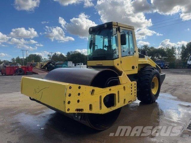 Bomag BW 216 DH-4i Egydobos hengerek