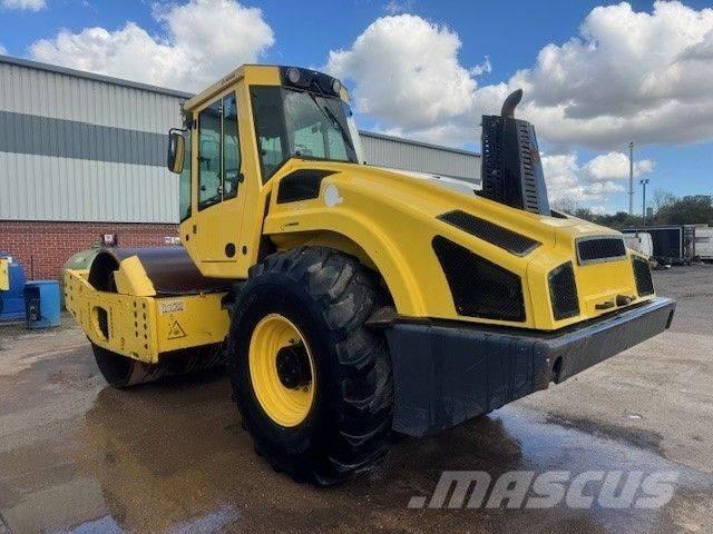 Bomag BW 216 DH-4i Egydobos hengerek