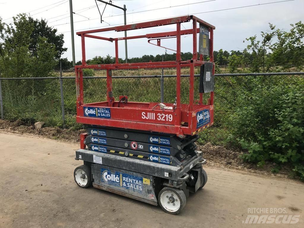 SkyJack SJ 3219 Ollós emelők