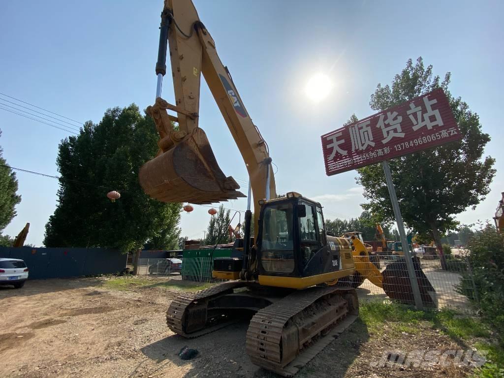 CAT 324D Lánctalpas kotrók