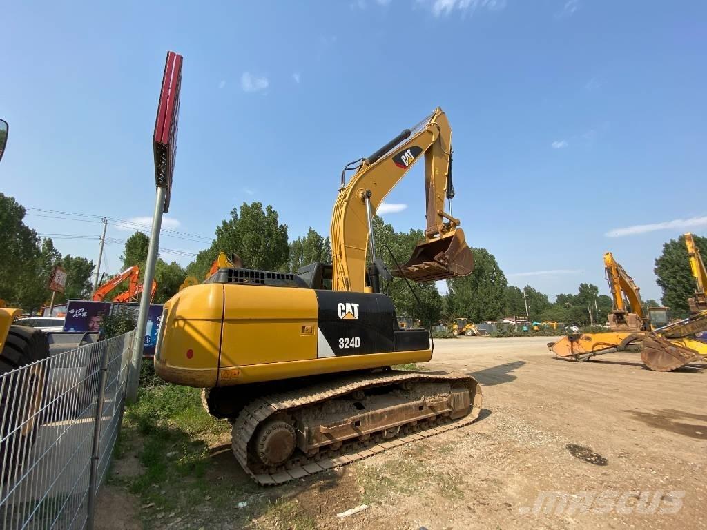 CAT 324D Lánctalpas kotrók