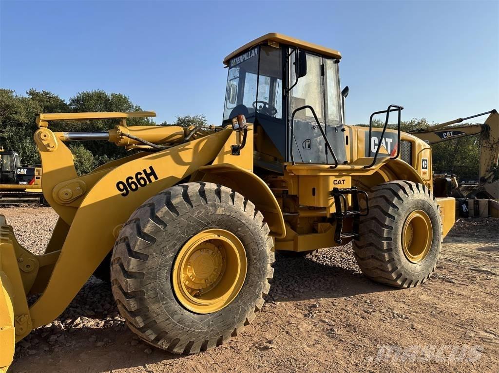 CAT 966 H Gumikerekes homlokrakodók