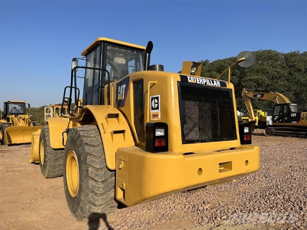 CAT 966 H Gumikerekes homlokrakodók