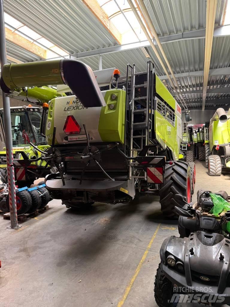 CLAAS Lexion 8900 TT Kombájnok