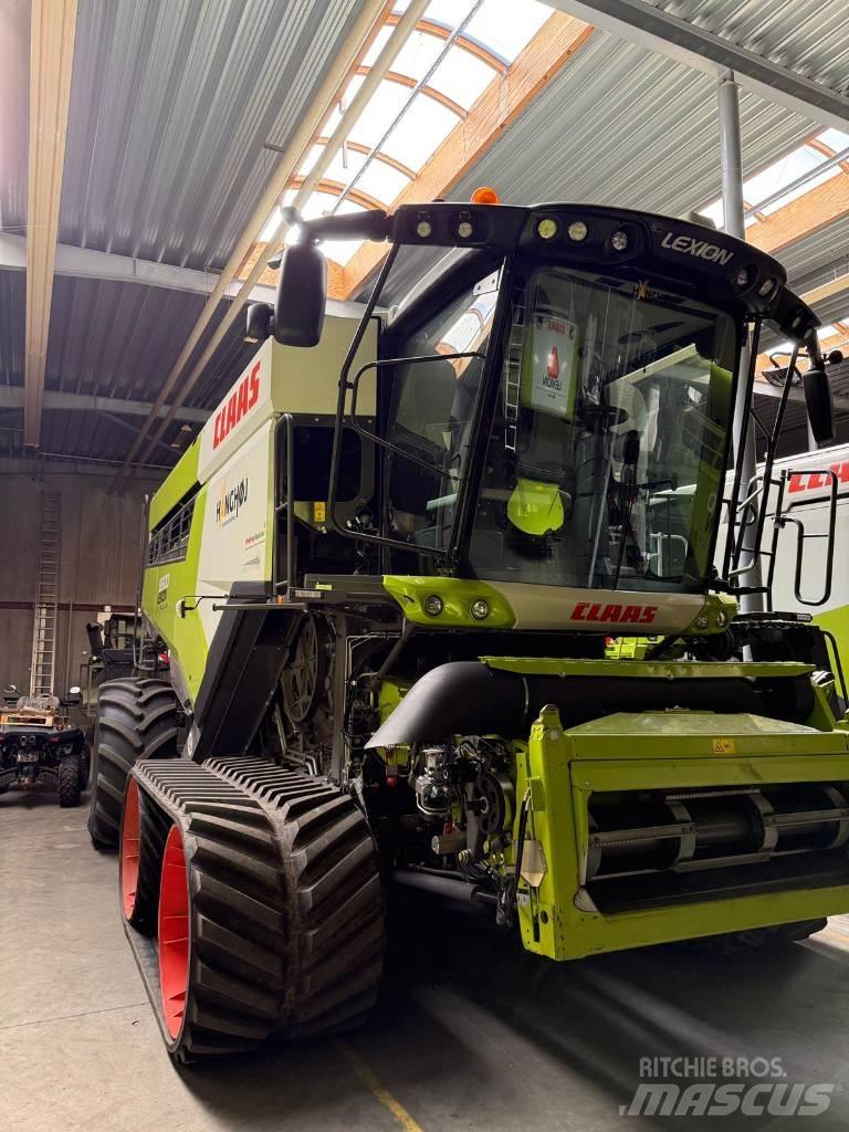 CLAAS Lexion 8900 TT Kombájnok