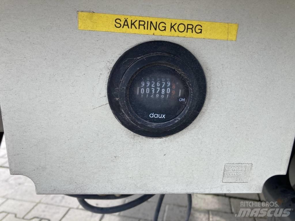 Multitel MT 182 DS Teherautóra szerelt emelők és állványok