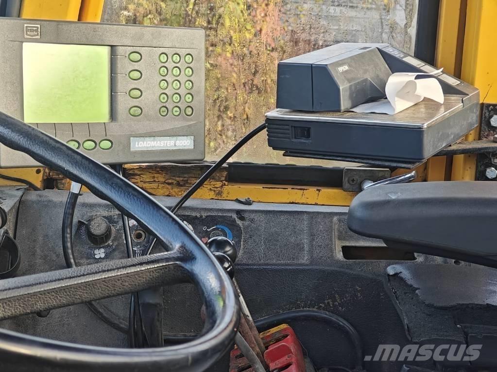 Volvo BM 4500 Gumikerekes homlokrakodók