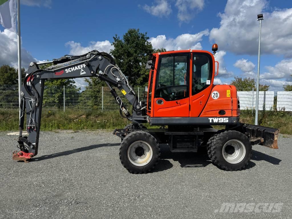 Yanmar / Schaeff TW95 Gumikerekes kotrók