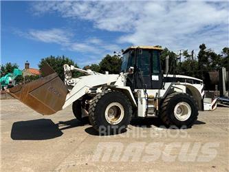 CAT 962 G Gumikerekes homlokrakodók