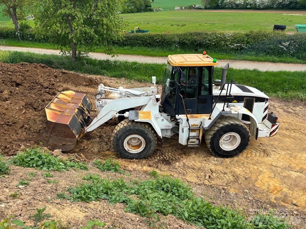CAT 962 G Gumikerekes homlokrakodók