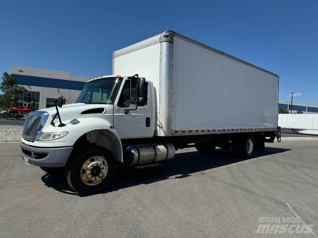 International 4300 Dobozos teherautók