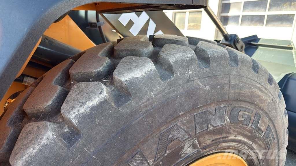 Hyundai HL940 Gumikerekes homlokrakodók