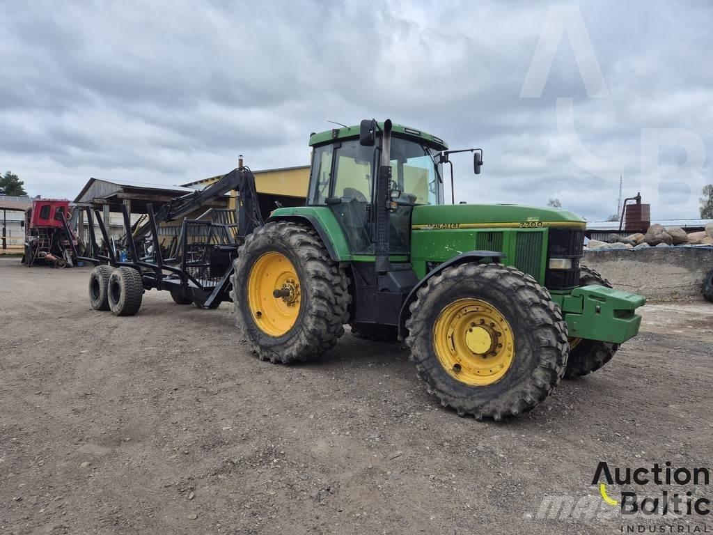 John Deere 7700 Kihordók