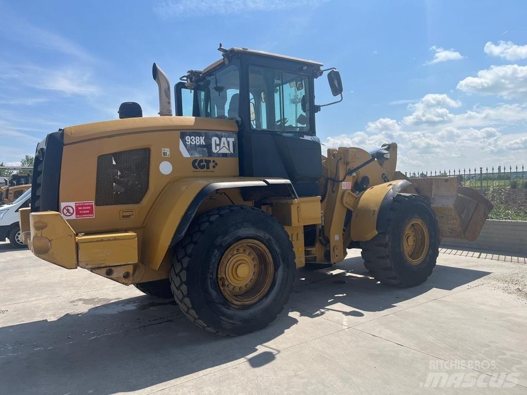 CAT 938 K Gumikerekes homlokrakodók