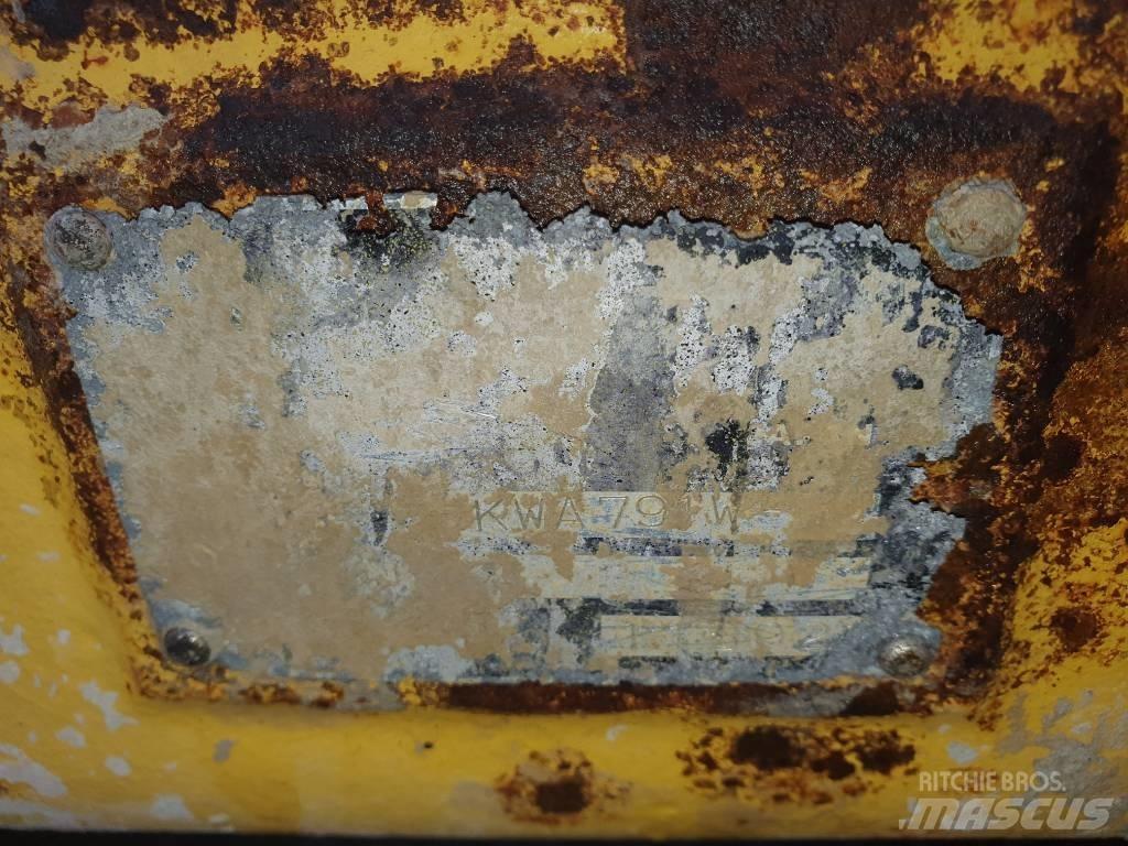 Komatsu WA180.3 Tengelyek
